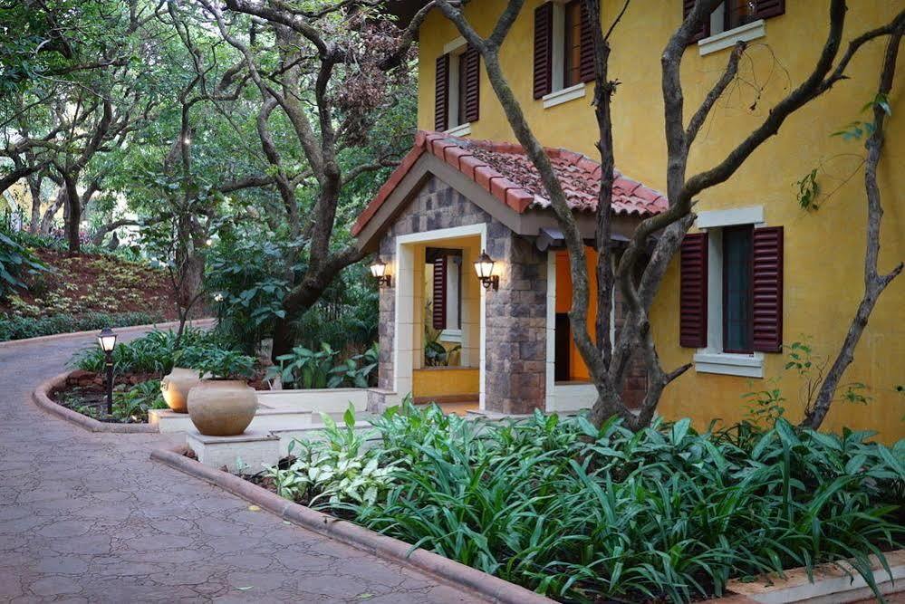 Le Meridien Mahabaleshwar Resort & Spa Exterior photo