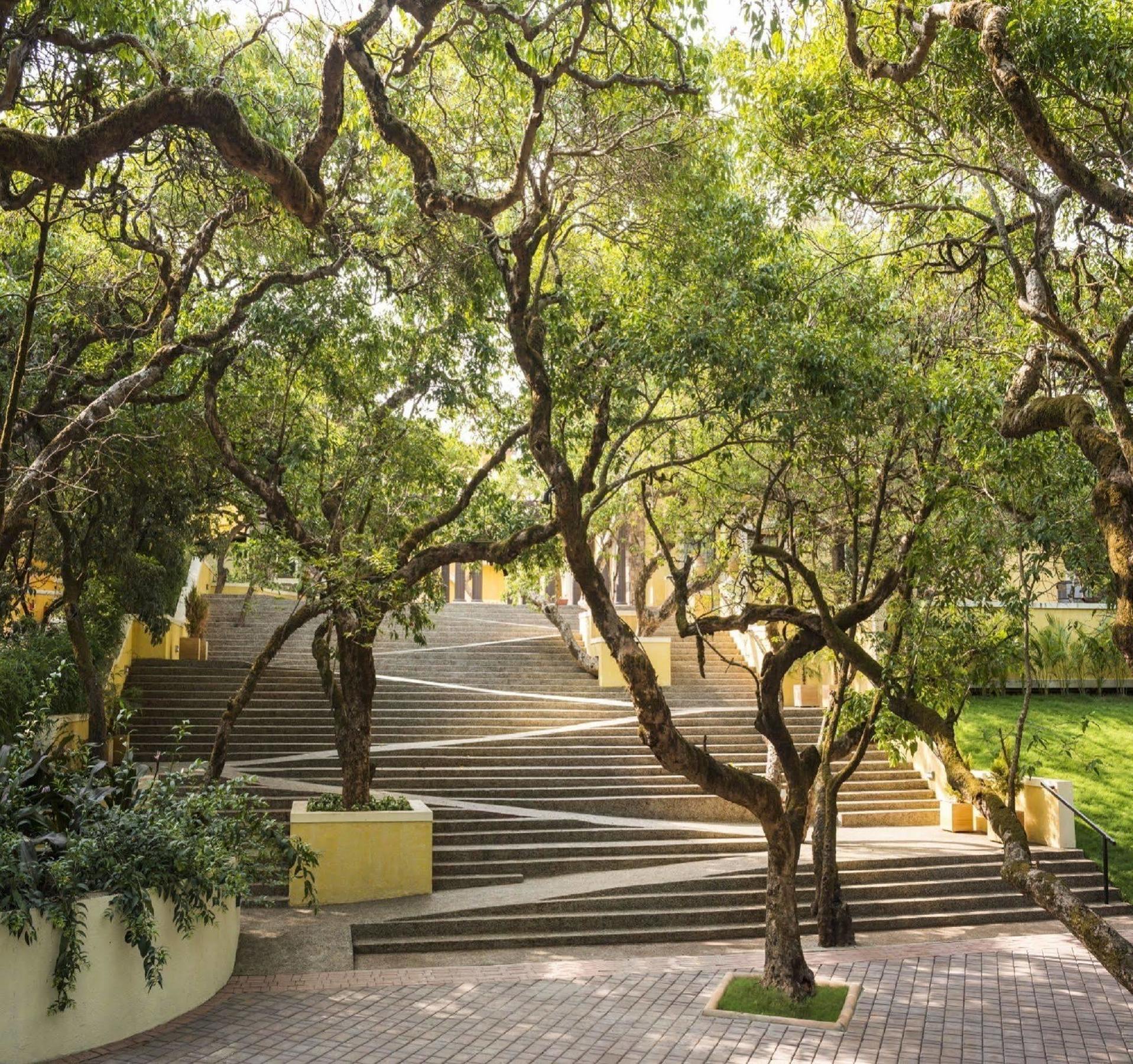 Le Meridien Mahabaleshwar Resort & Spa Exterior photo